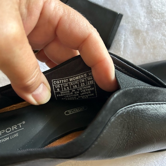 Rockport black, block heel womens heels size 6 - Picture 6 of 8